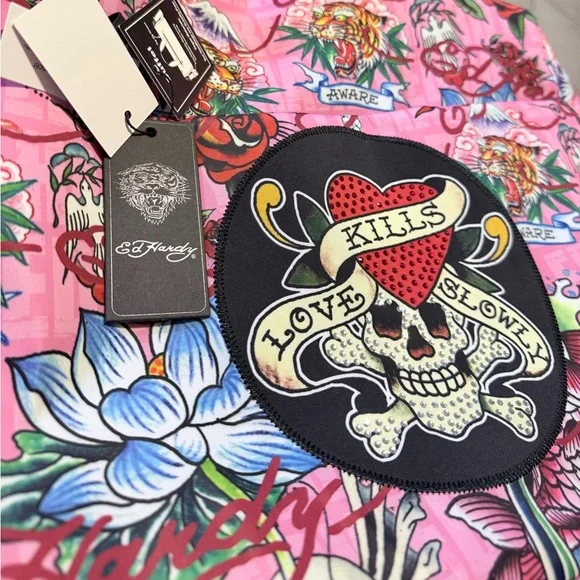 💚🌼NWT Ed Hardy "Love Kills Slowly" pink tattoo flash duffle bag. Weekender bag - Picture 3 of 14